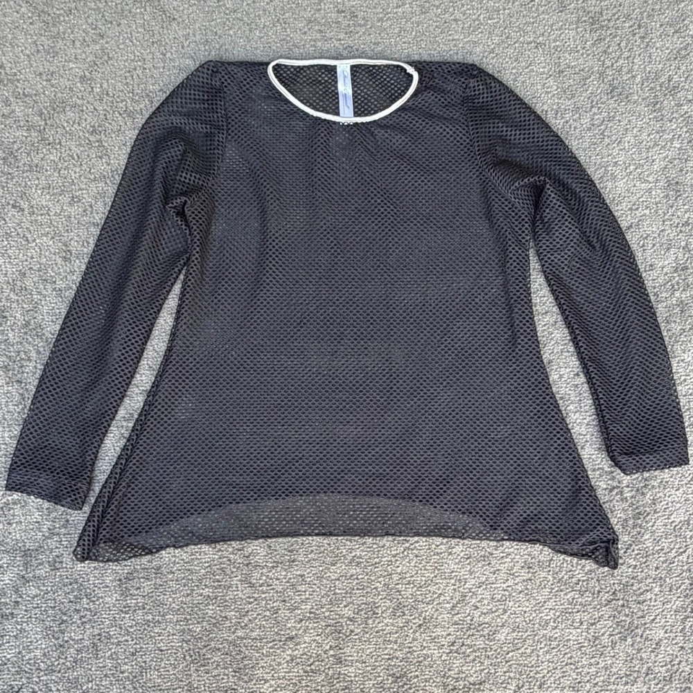 Denise‎ Cronwall Black Mesh Long Sleeve Activewear Top Sharkbite Hem Small USA